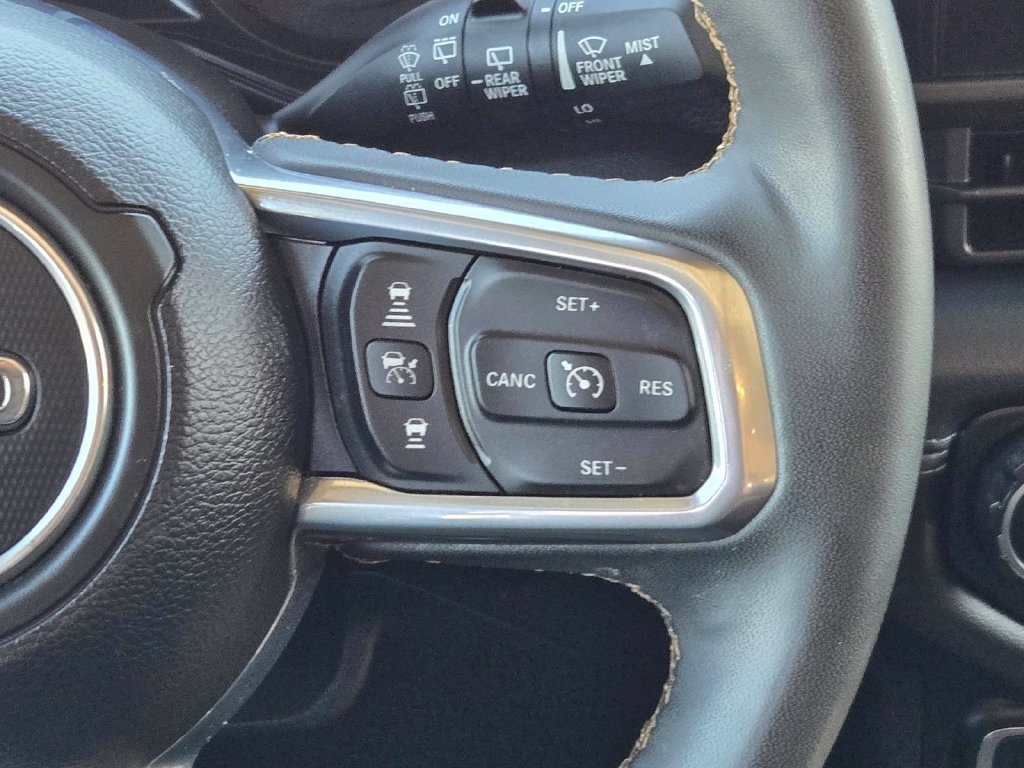 Used 2024 Jeep Wrangler Unlimited Sahara AWD/4WD image 16