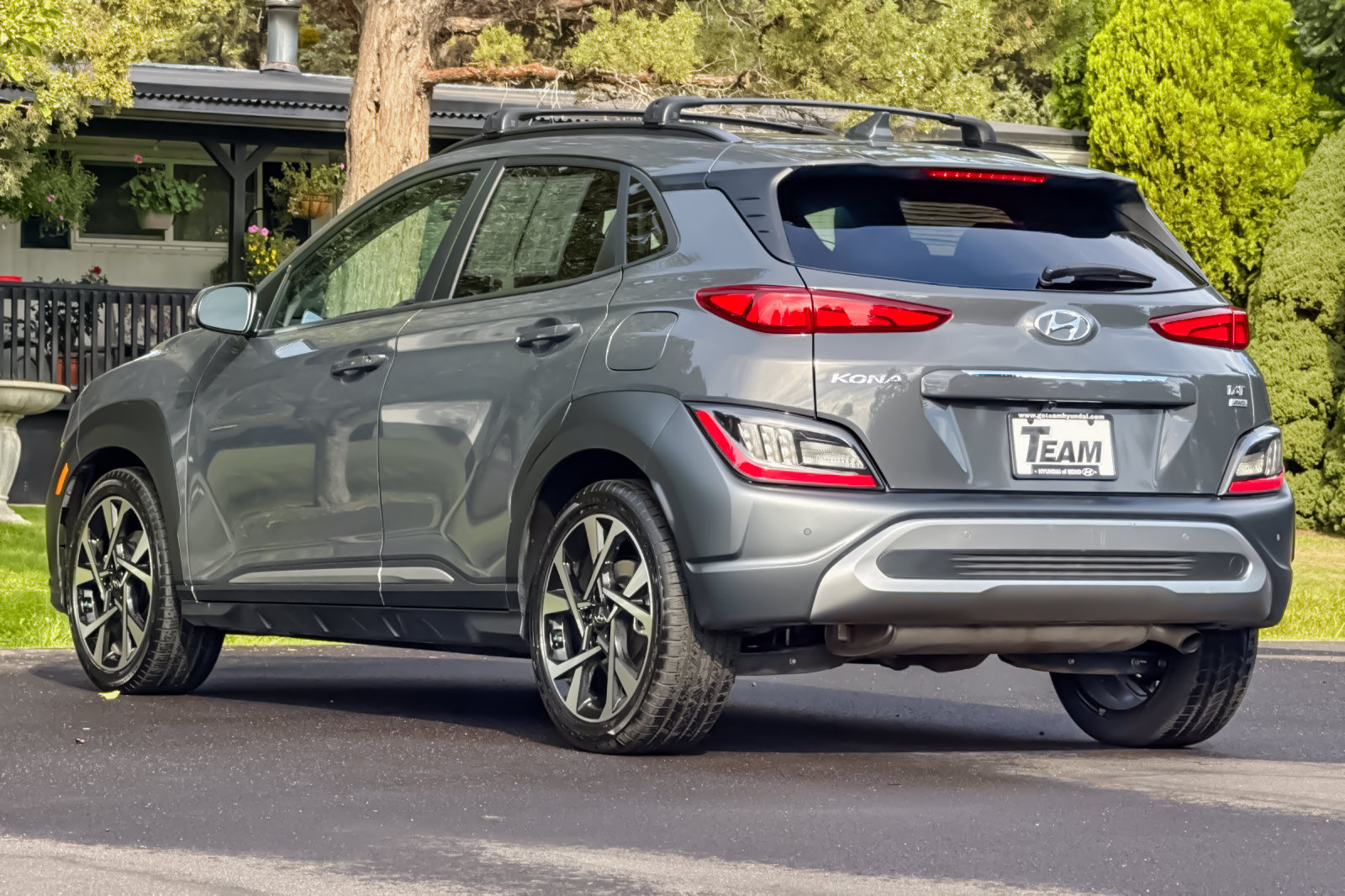 Used 2023 Hyundai Kona Limited AWD/4WD image 6
