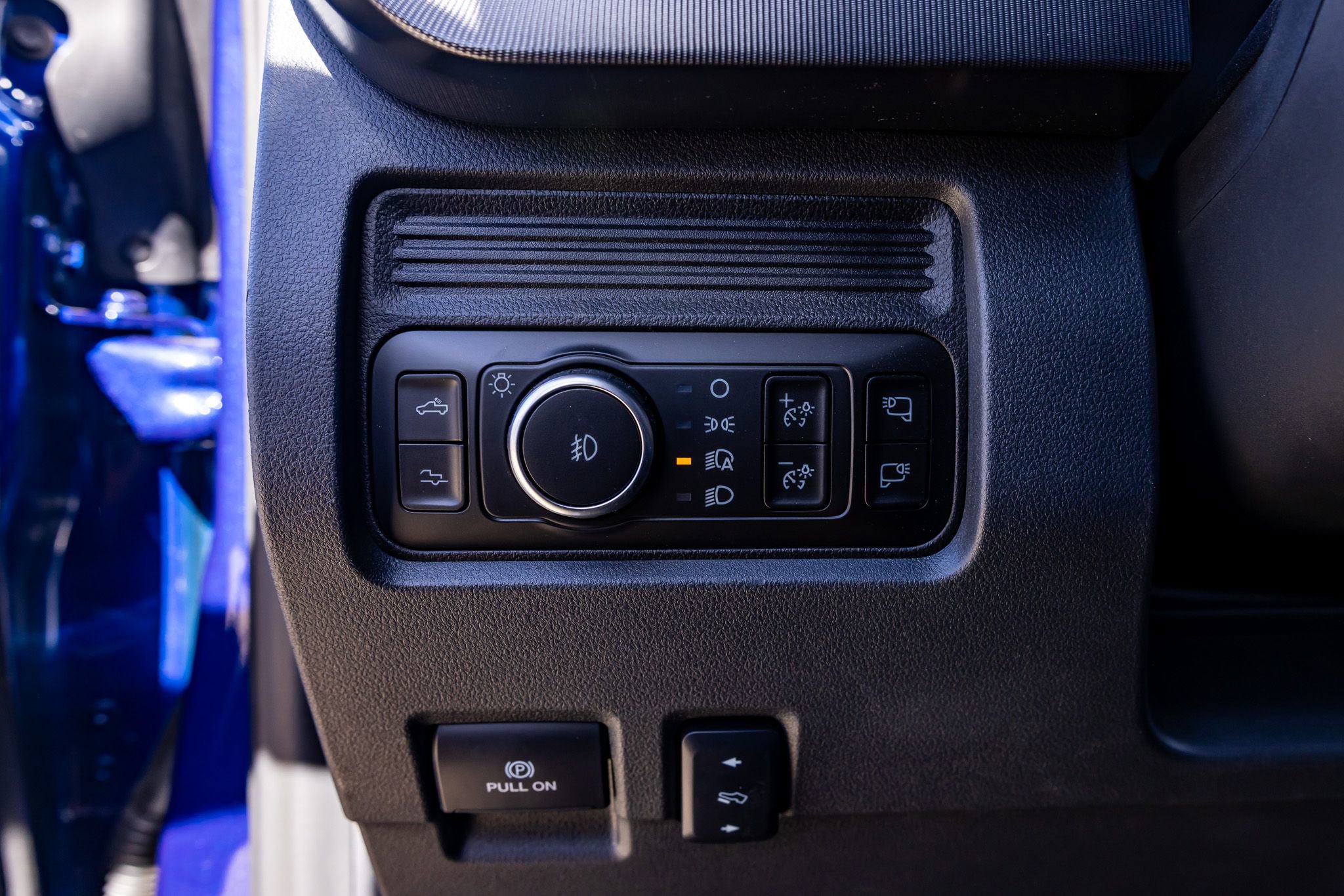 Used 2026 Ford F450 Platinum w/ FX4 Off-Road Package image 19