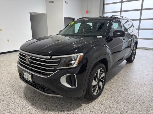 Used 2024 Volkswagen Atlas SE AWD/4WD image 6