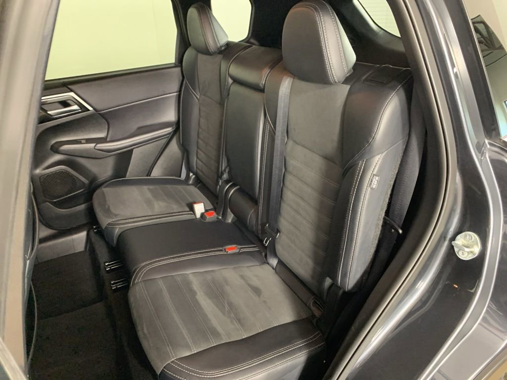Used 2024 Mitsubishi Outlander SE image 30