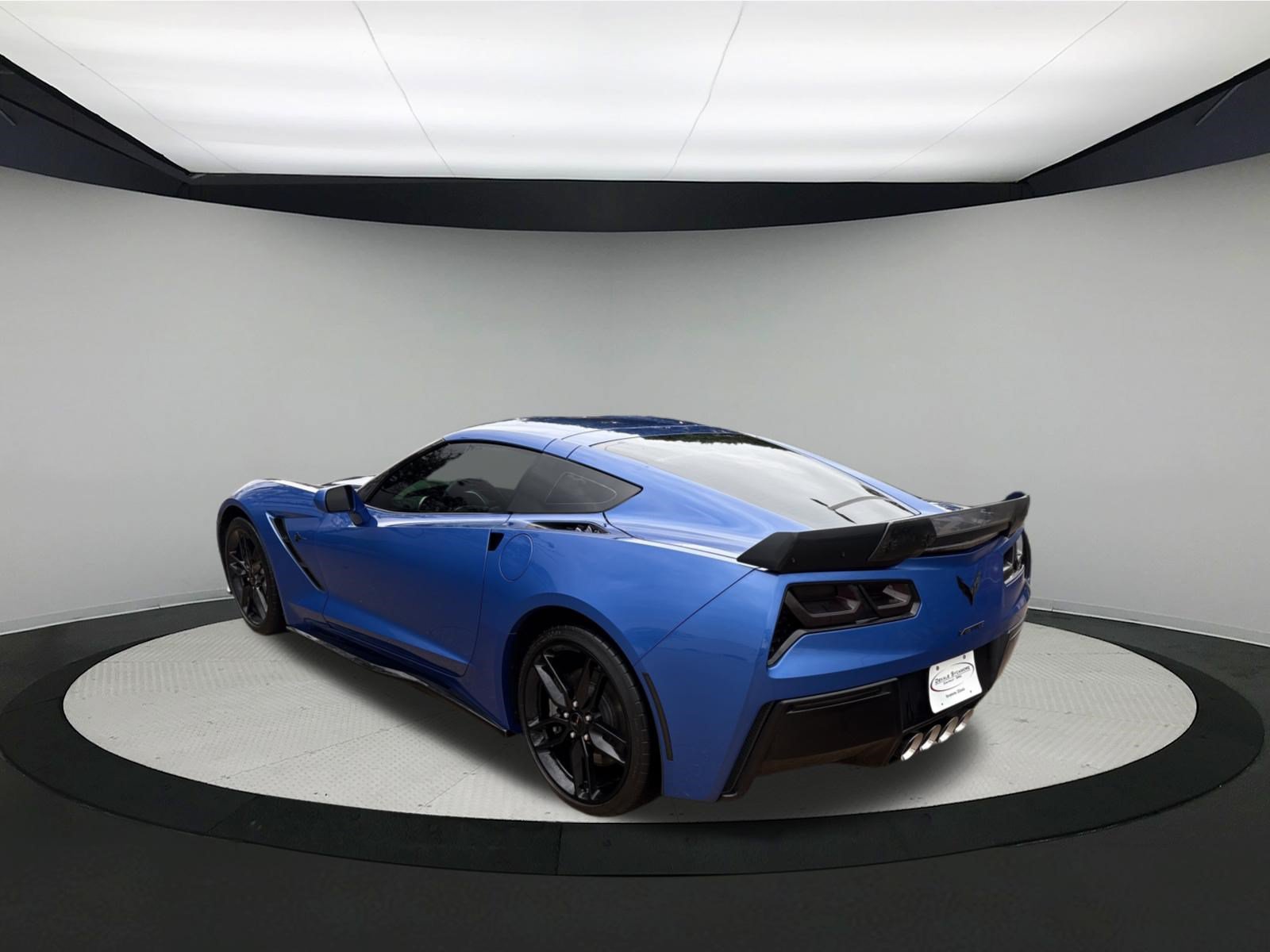 Used 2019 Chevrolet Corvette Stingray Coupe w/ 1LT RWD image 5