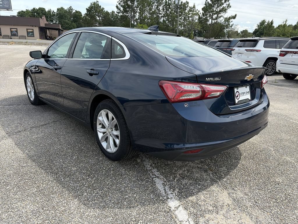 Used 2021 Chevrolet Malibu LT FWD image 4