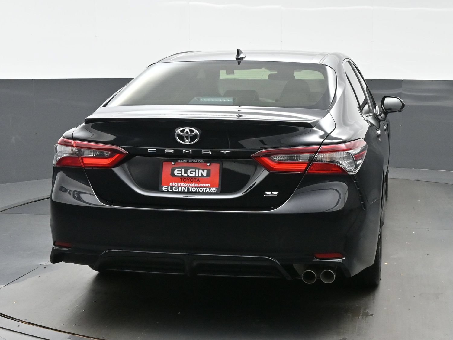 Used 2024 Toyota Camry SE FWD image 5