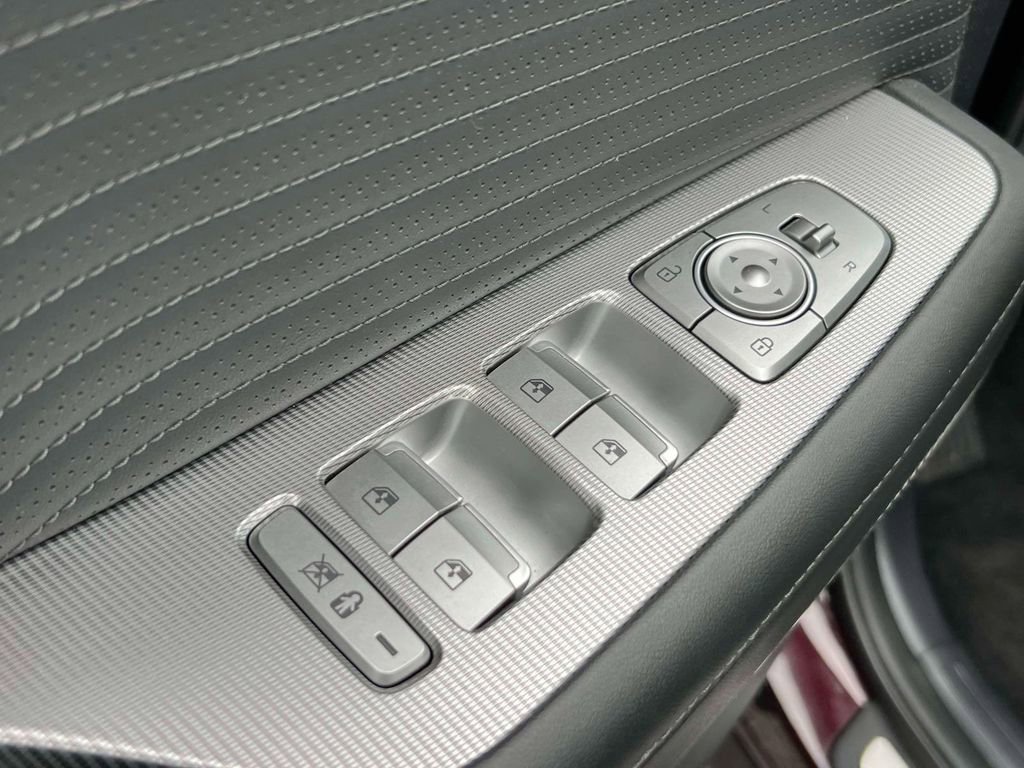 Used 2023 Hyundai Palisade Calligraphy image 17