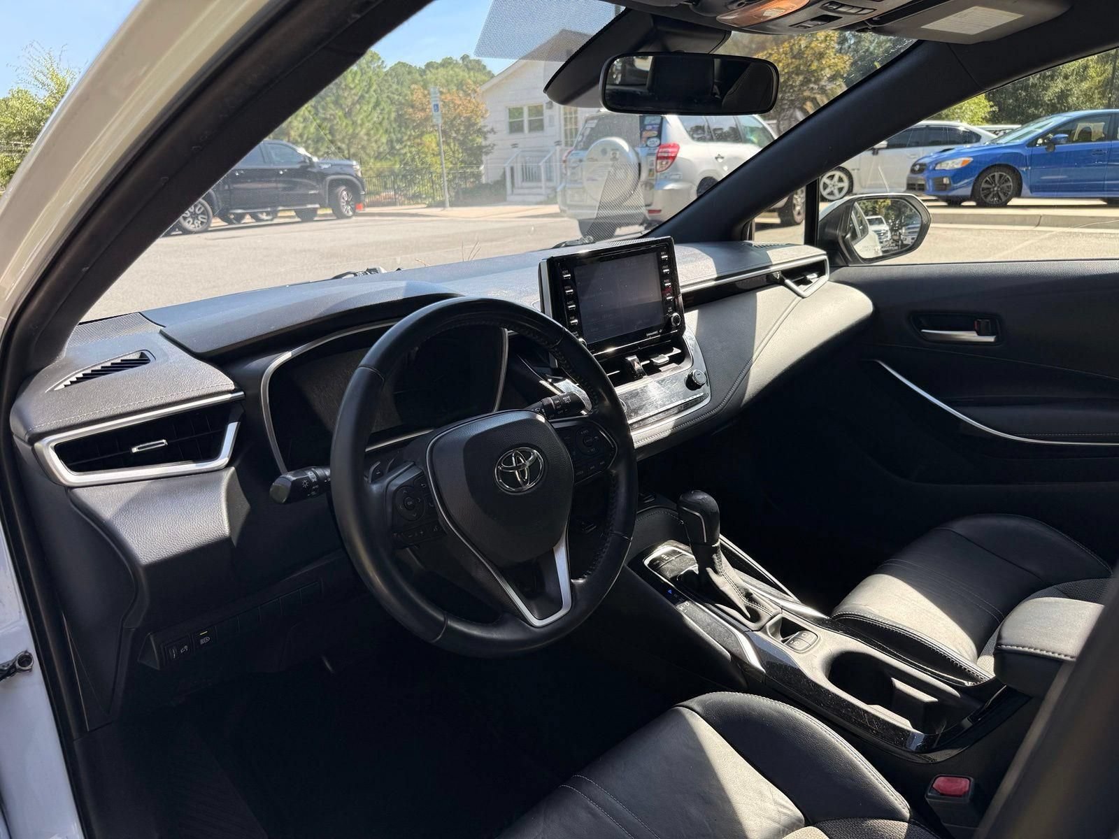 Used 2019 Toyota Corolla XSE FWD image 17