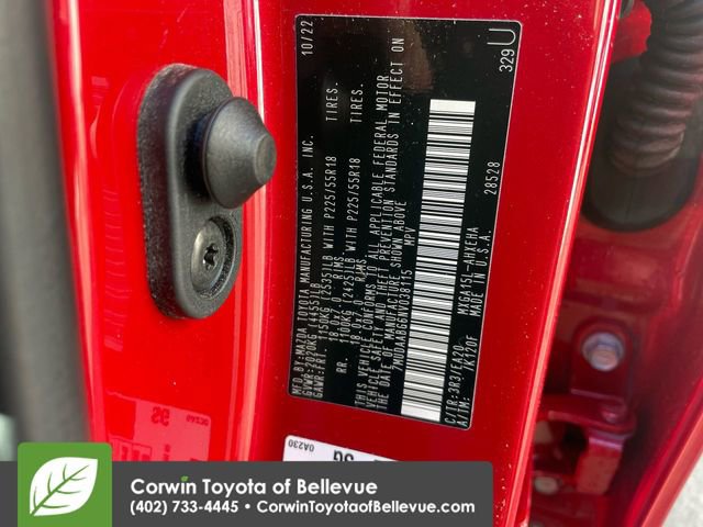 Certified 2022 Toyota Corolla Cross XLE image 26