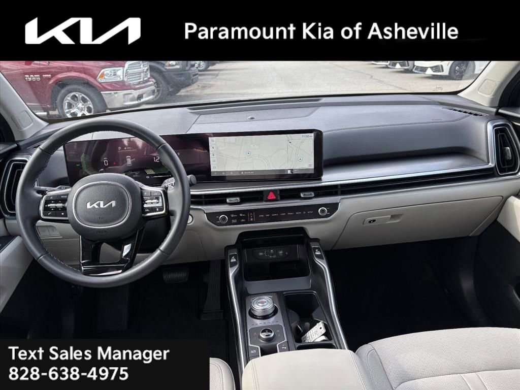 Certified 2025 Kia Sorento EX image 7