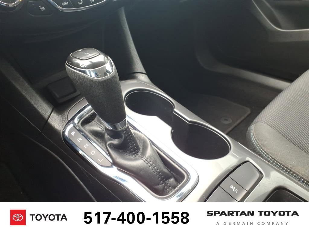 Used 2017 Chevrolet Cruze LT image 20