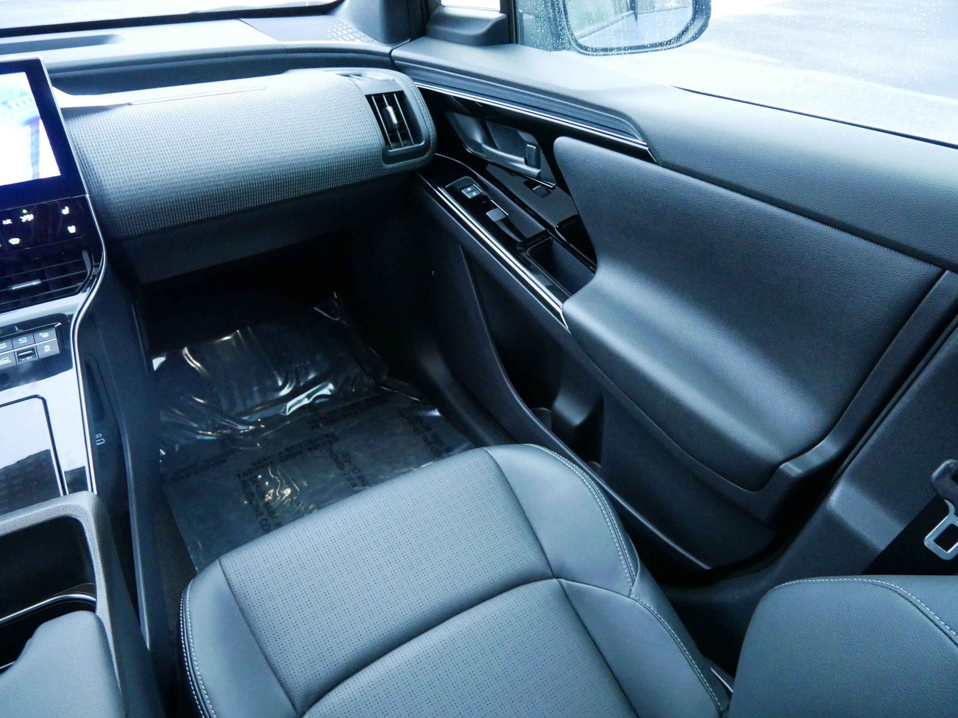 Used 2023 Subaru Solterra AWD image 11