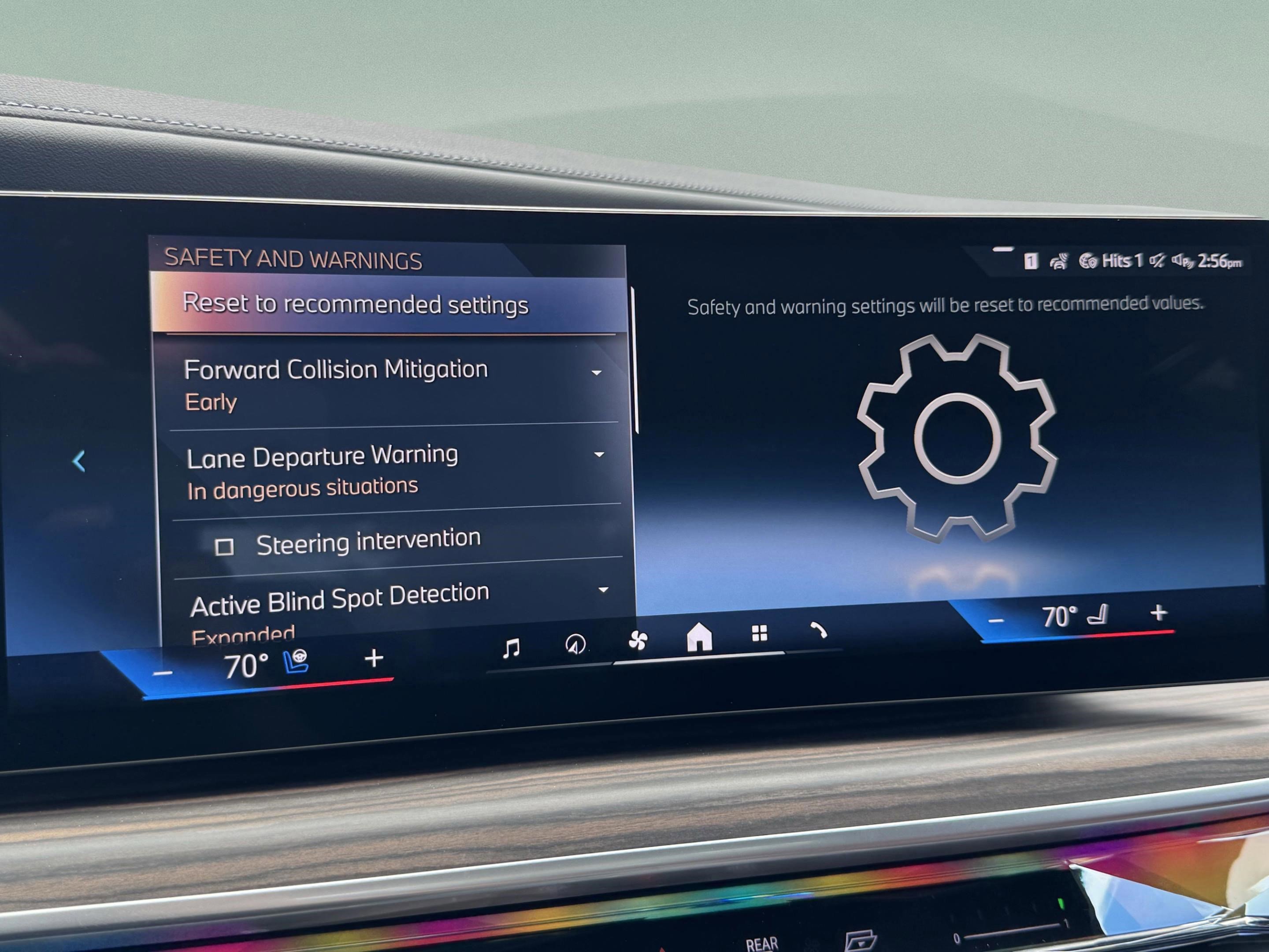 Used 2025 BMW i7 xDrive60 w/ Premium Package image 17