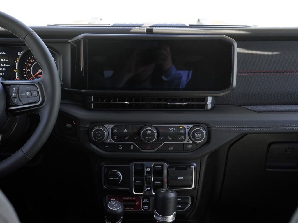 New 2026 Jeep Wrangler Unlimited Rubicon AWD/4WD image 25