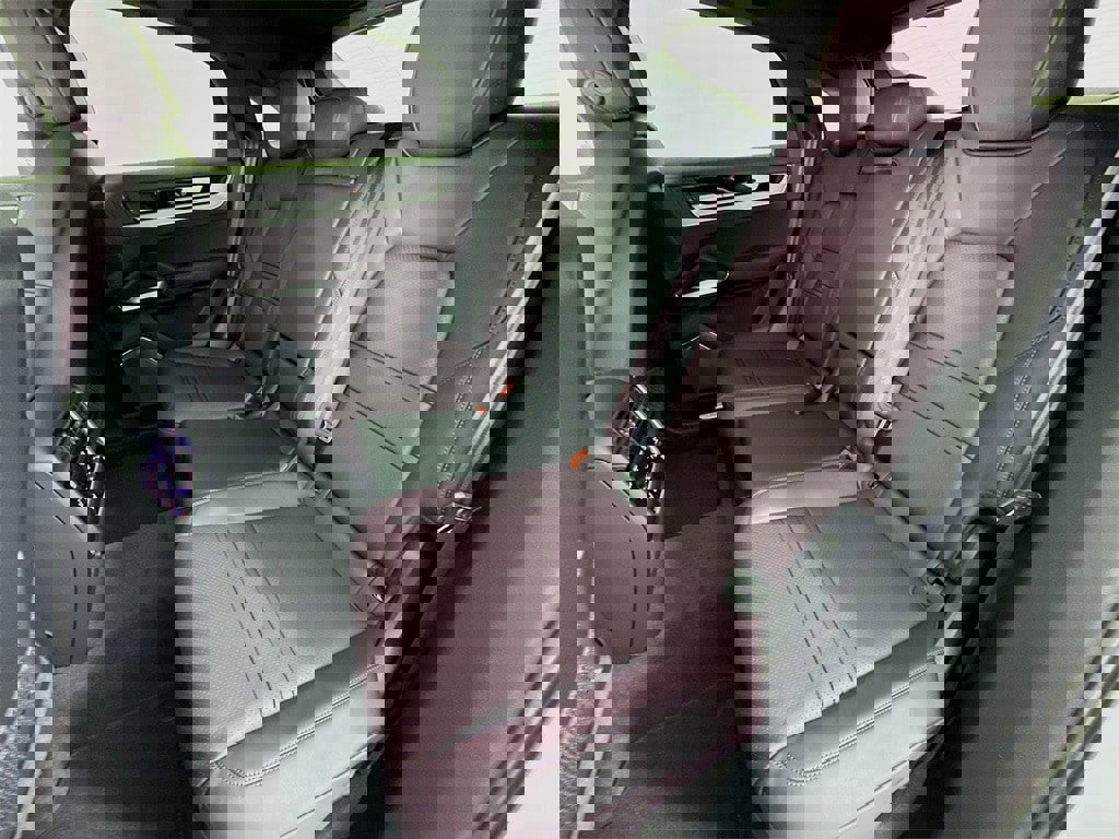 New 2026 Porsche Cayenne Coupe image 24