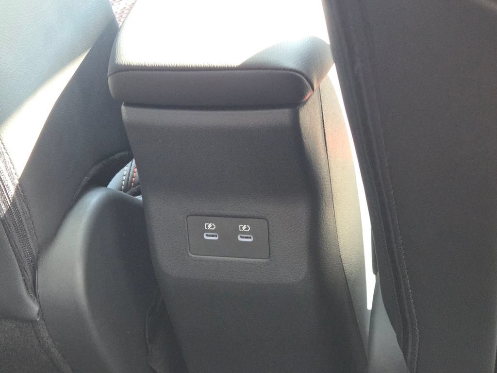 New 2026 Nissan Kicks SR w/ SR Premium Package AWD/4WD image 18
