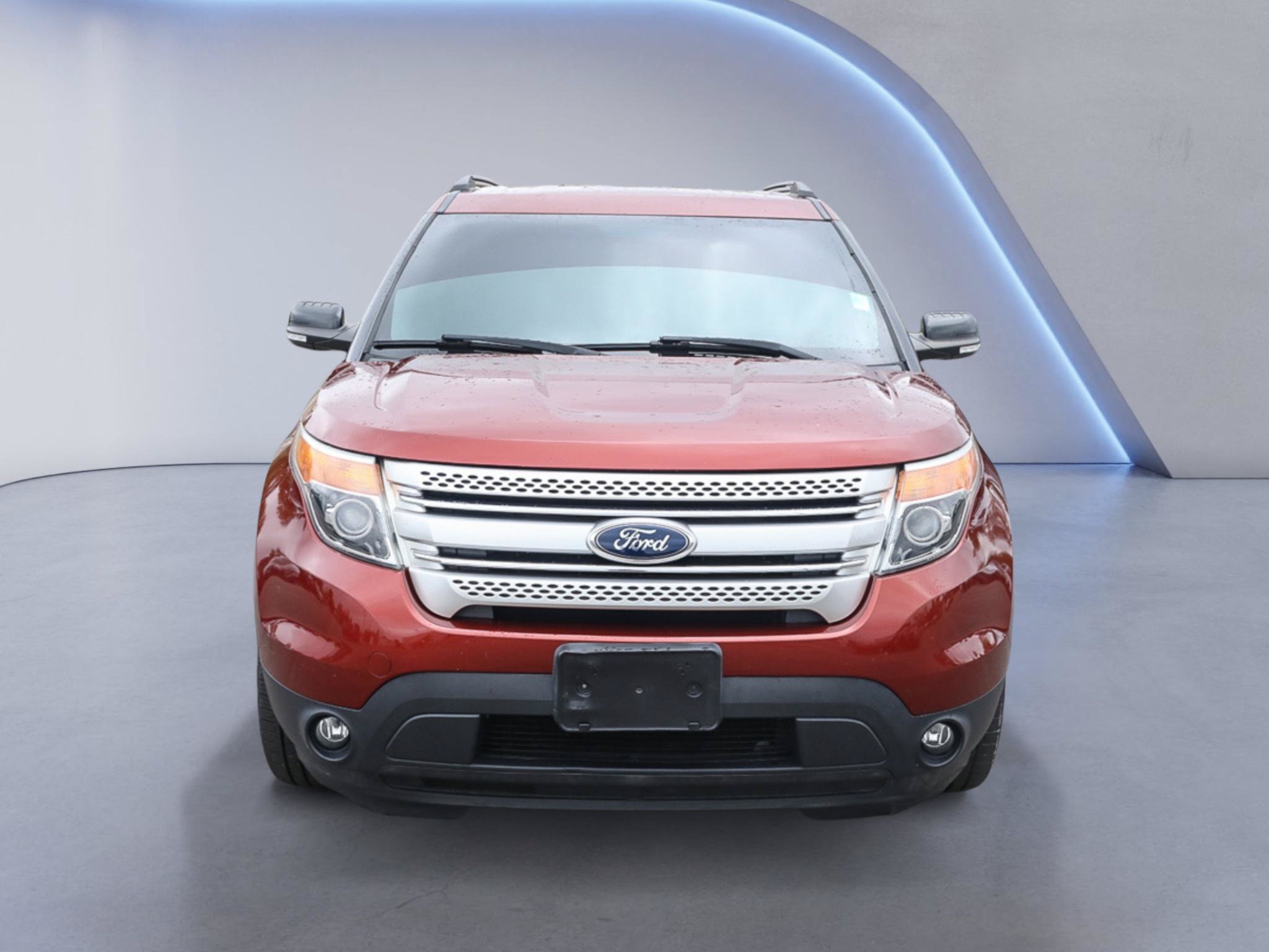Used 2014 Ford Explorer XLT w/ Equipment Group 202A FWD image 10