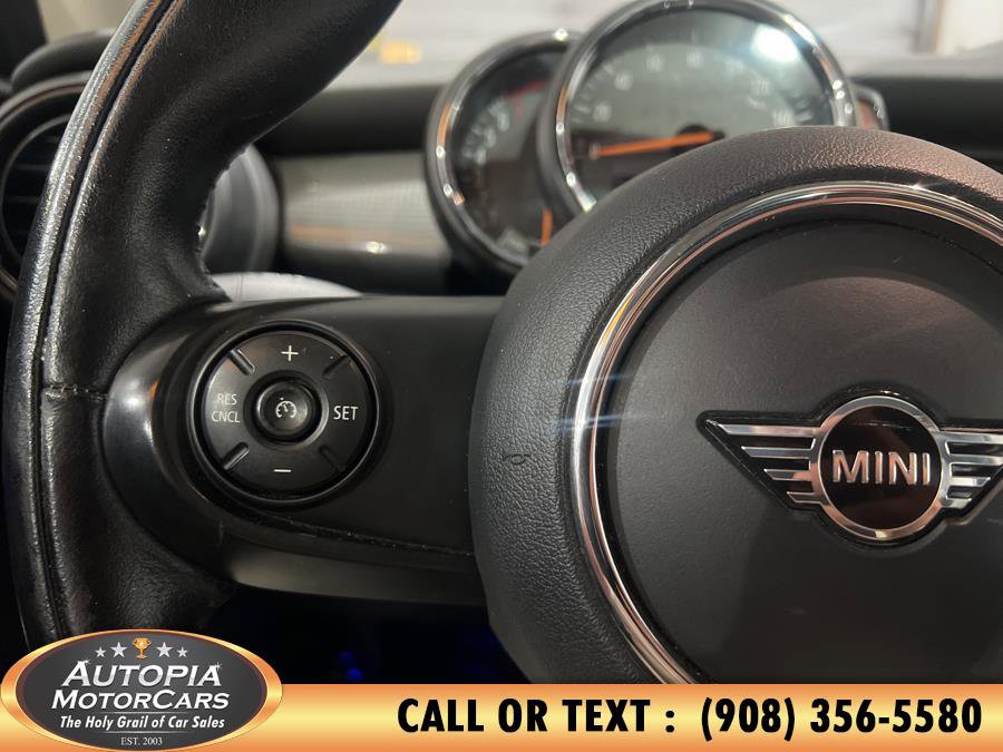 Used 2019 MINI Cooper 2-Door Hardtop w/ Storage Package image 20