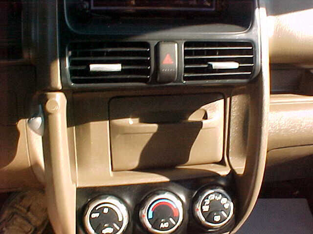 Used 2004 Honda CR-V LX image 17