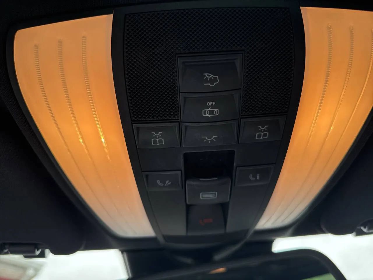 Used 2015 Mercedes-Benz E 400 4MATIC Sedan image 22