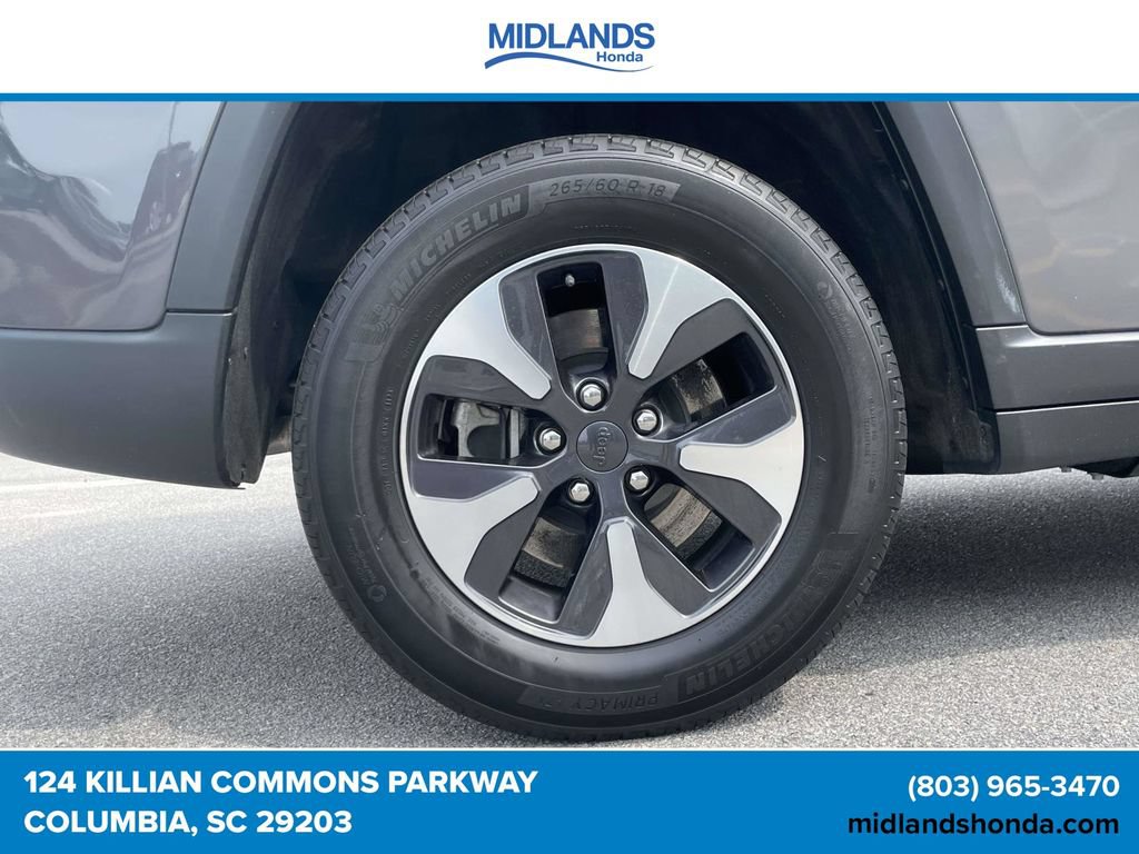 Used 2023 Jeep Grand Cherokee 4WD 4xe image 7