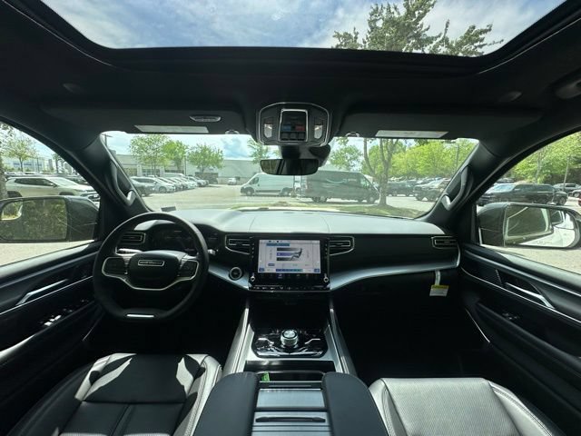 New 2026 Jeep Grand Wagoneer Limited AWD/4WD image 2