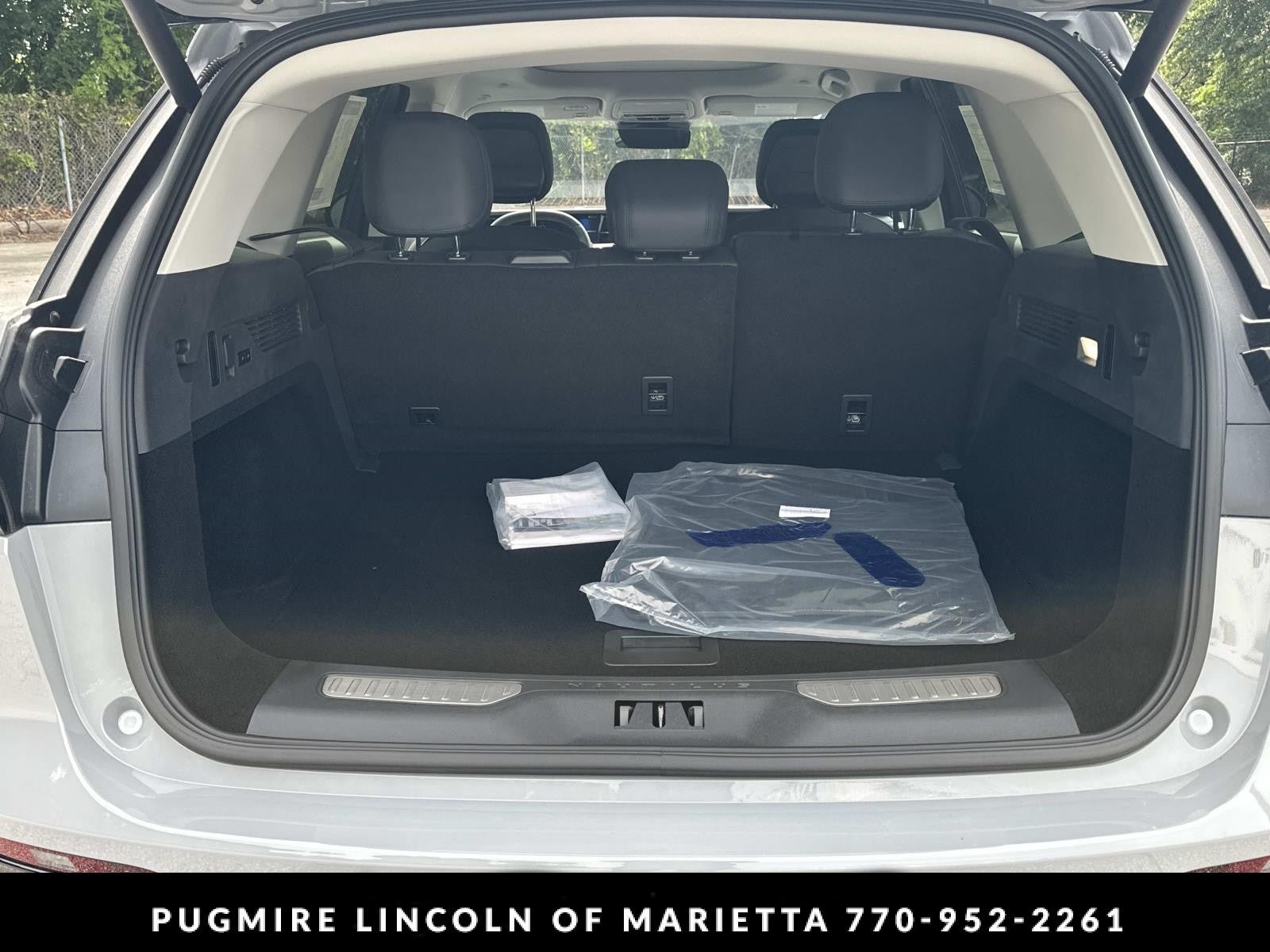 New 2026 Lincoln Nautilus Premier w/ Equipment Group 102A AWD/4WD image 18