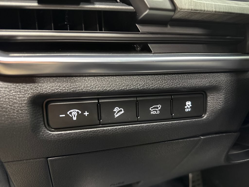 Used 2025 Kia Telluride SX w/ SX Captain's Chair Package AWD/4WD image 18