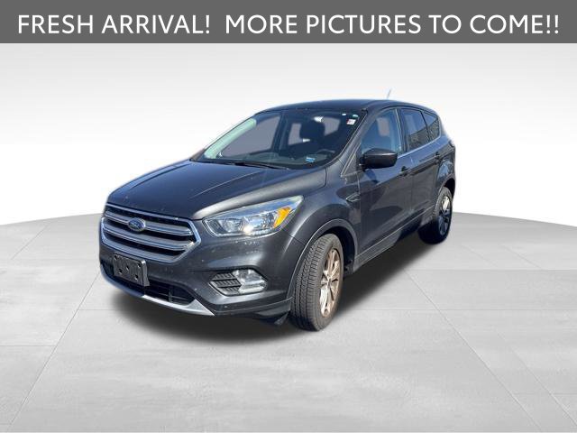 Used 2017 Ford Escape SE FWD image 1