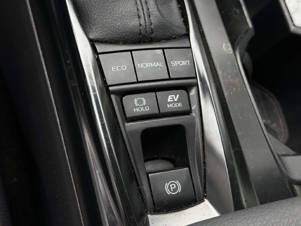 Used 2025 Toyota Camry SE FWD image 30