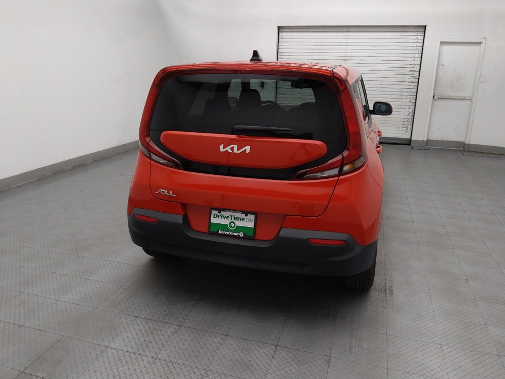 Used 2022 Kia Soul LX FWD image 7