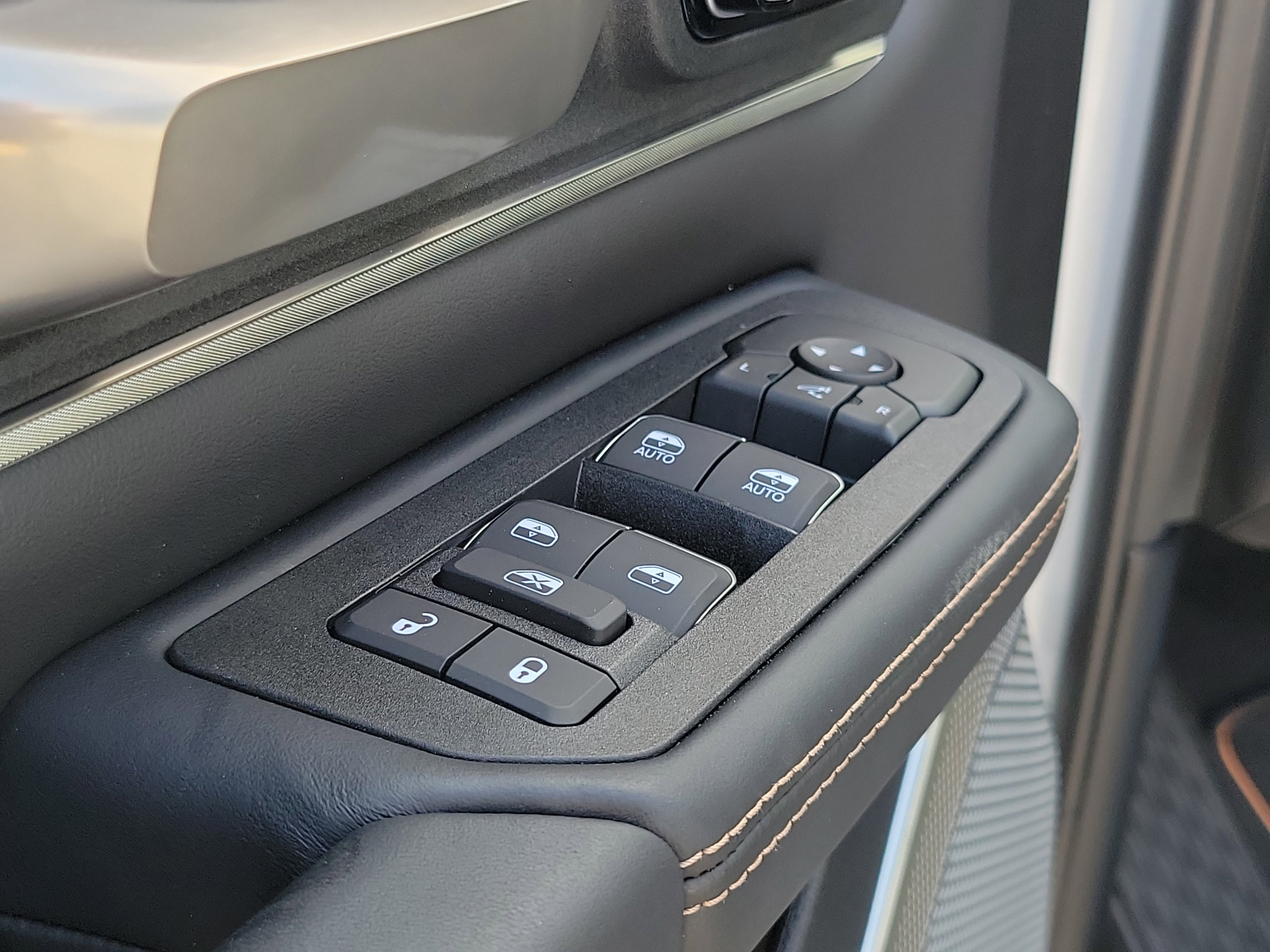 New 2026 RAM 1500 Tungsten w/ Trailer Tow Group AWD/4WD image 12