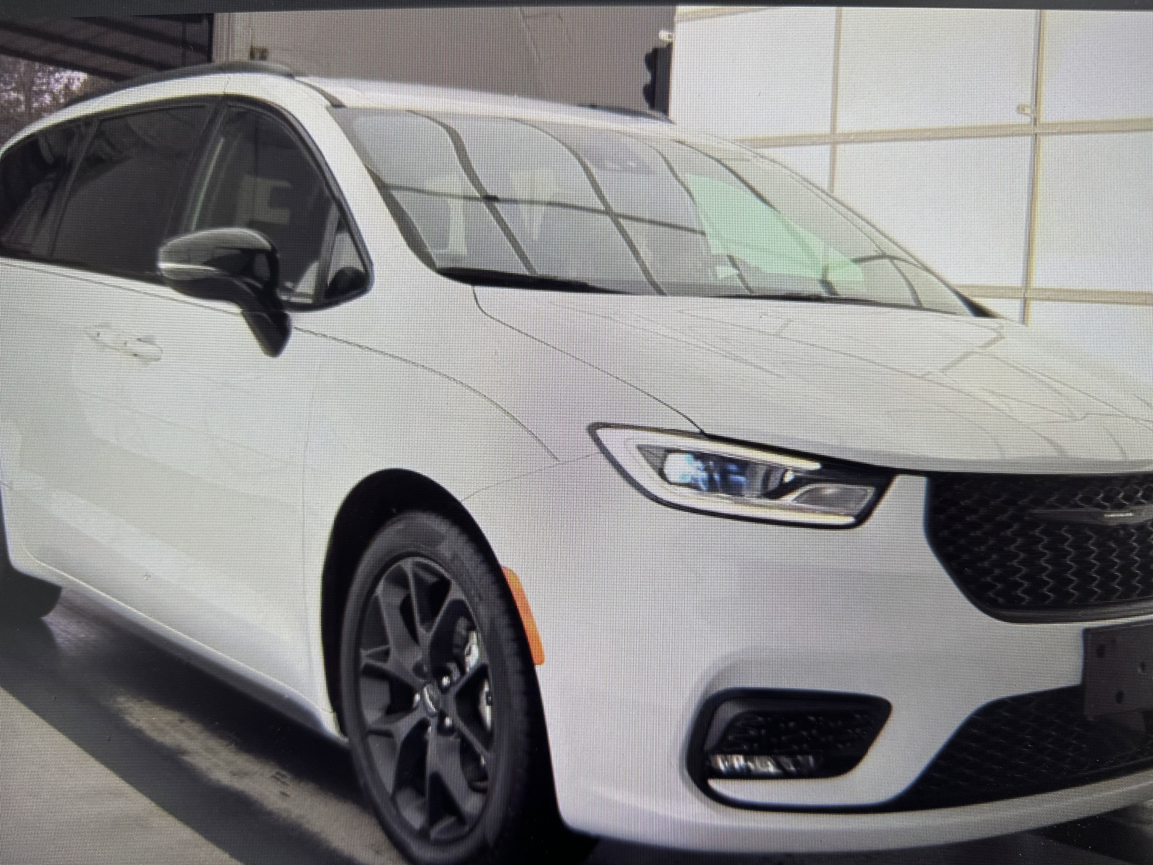 Used 2024 Chrysler Pacifica Touring-L w/ S Appearance Package image 7