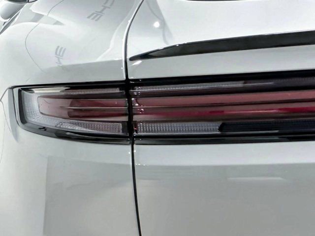 Certified 2025 Porsche Cayenne Coupe image 39