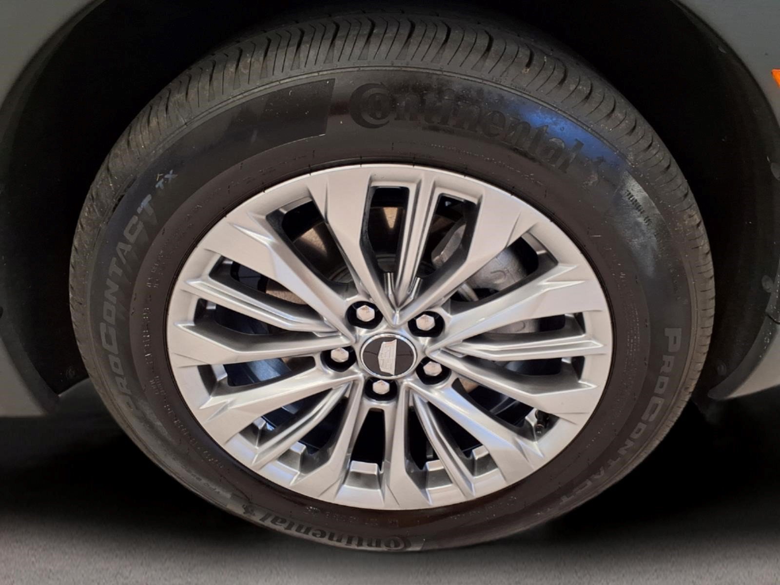 Certified 2024 Cadillac XT4 Premium Luxury w/ Technology Package FWD image 8