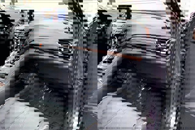 Used 2021 Acura RDX AWD w/ Advance Package image 16