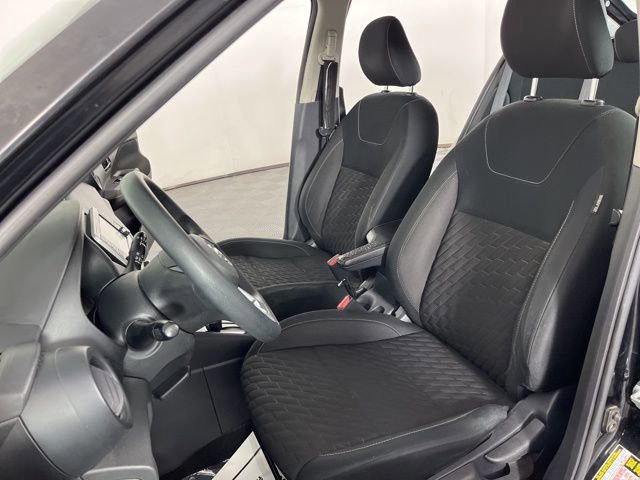 Used 2021 Nissan Kicks S image 13