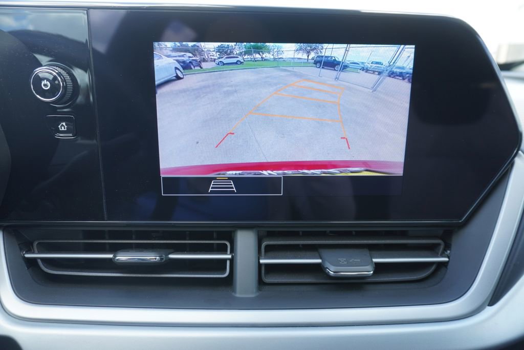 Used 2025 Chevrolet Trax LS w/ LS Convenience Package FWD image 14