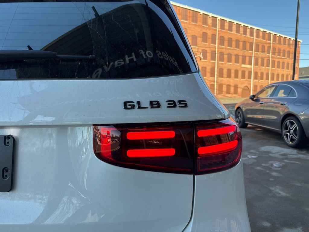 New 2026 Mercedes-Benz GLB 35 AMG 4MATIC image 9