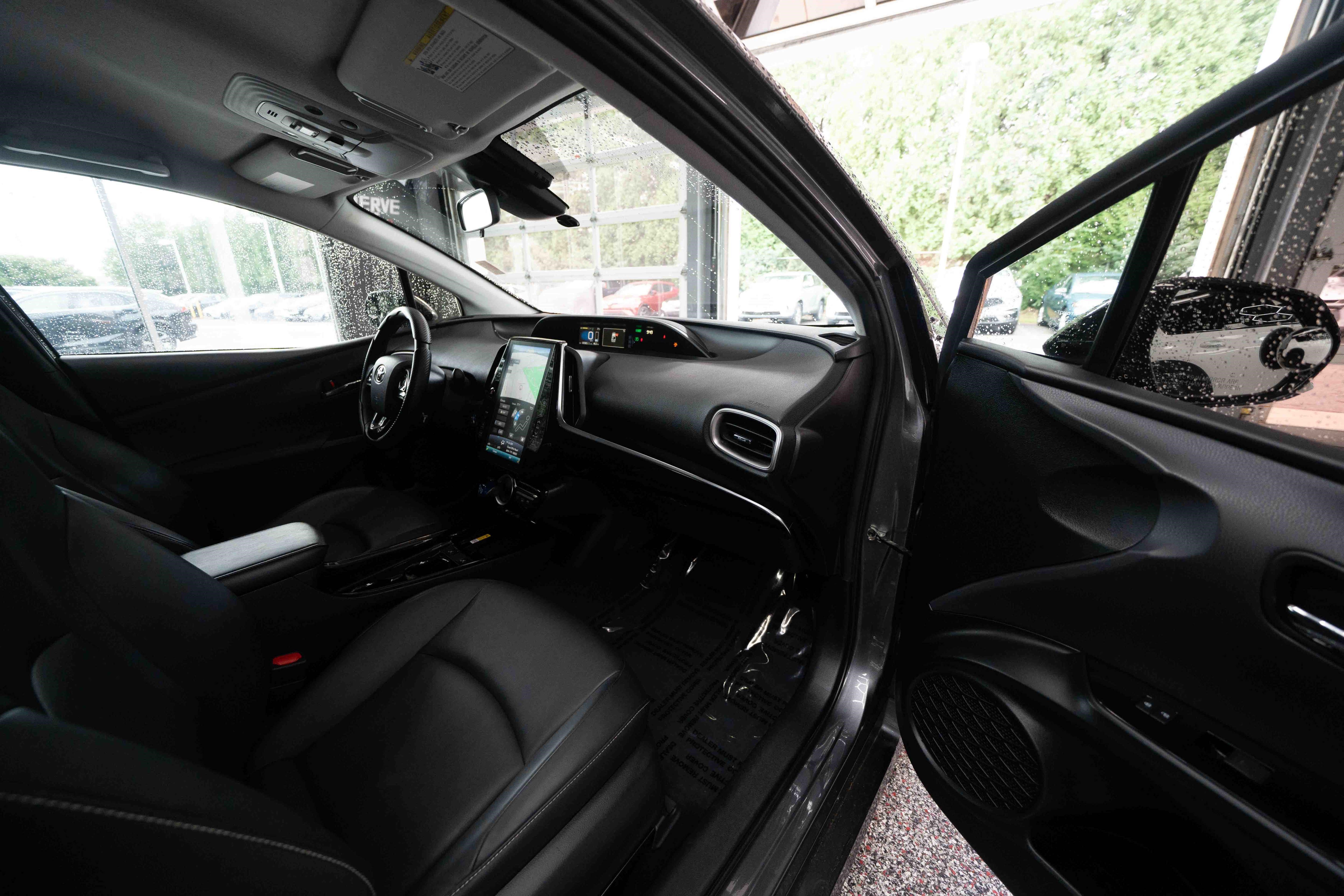 Used 2020 Toyota Prius Prime XLE FWD image 25