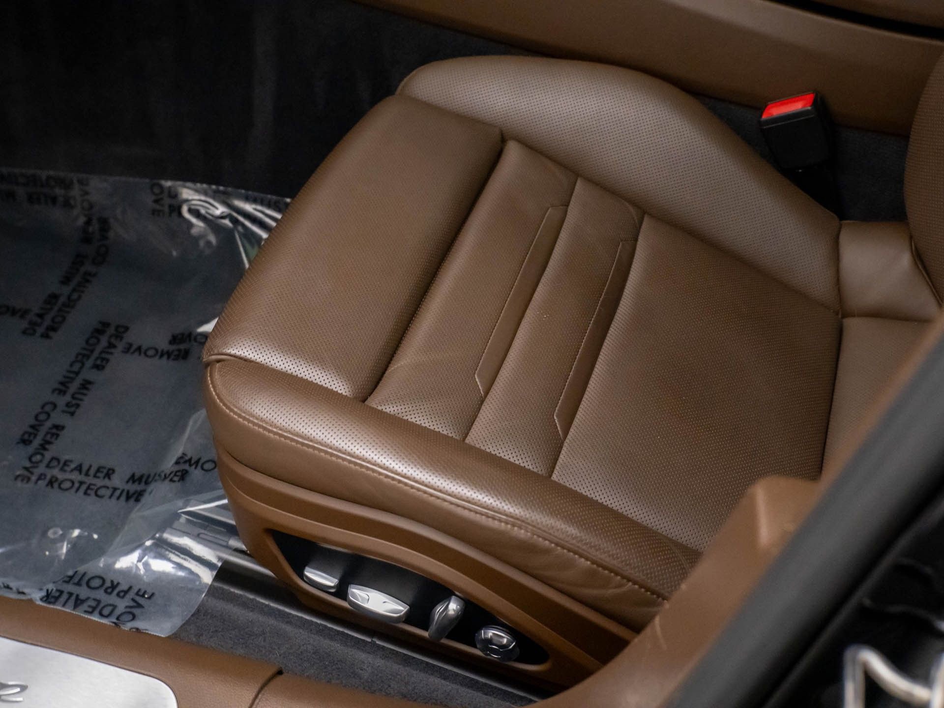 Used 2019 Porsche Panamera Turbo S Executive image 16