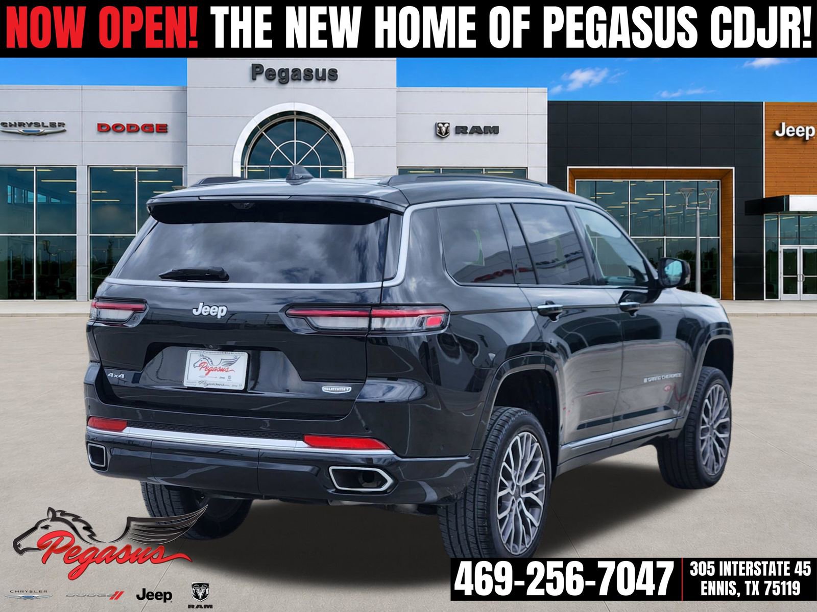 Used 2025 Jeep Grand Cherokee L Summit w/ Advanced Protech Group IV AWD/4WD image 5