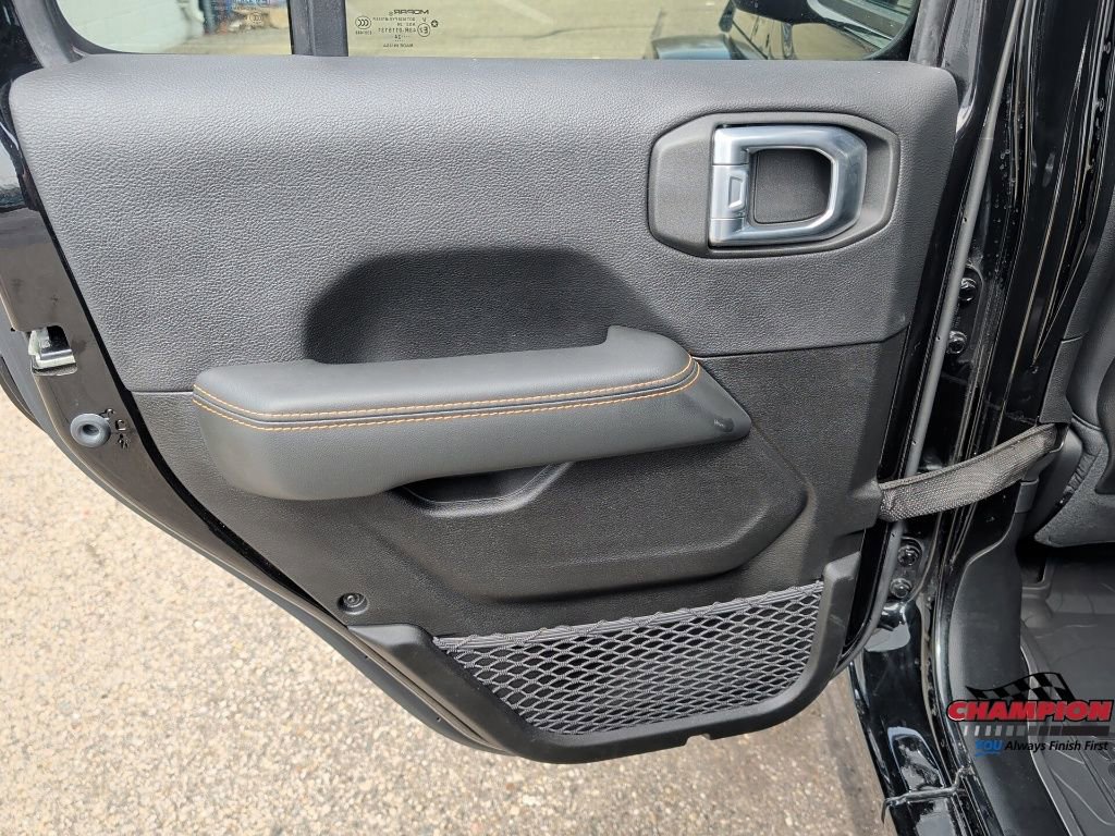 Used 2024 Jeep Wrangler Sahara w/ Technology Group image 15