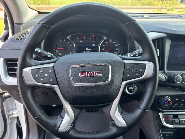 Used 2024 GMC Terrain SLT AWD/4WD image 15