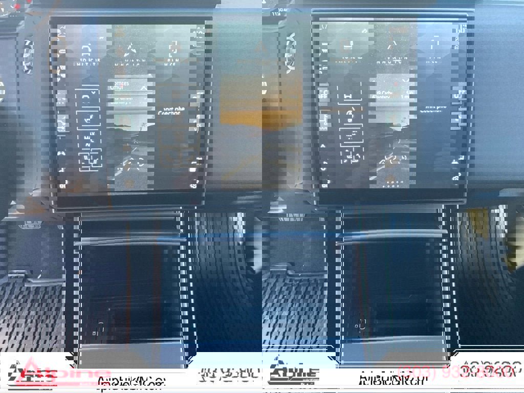 Used 2026 Land Rover Range Rover Velar S image 11