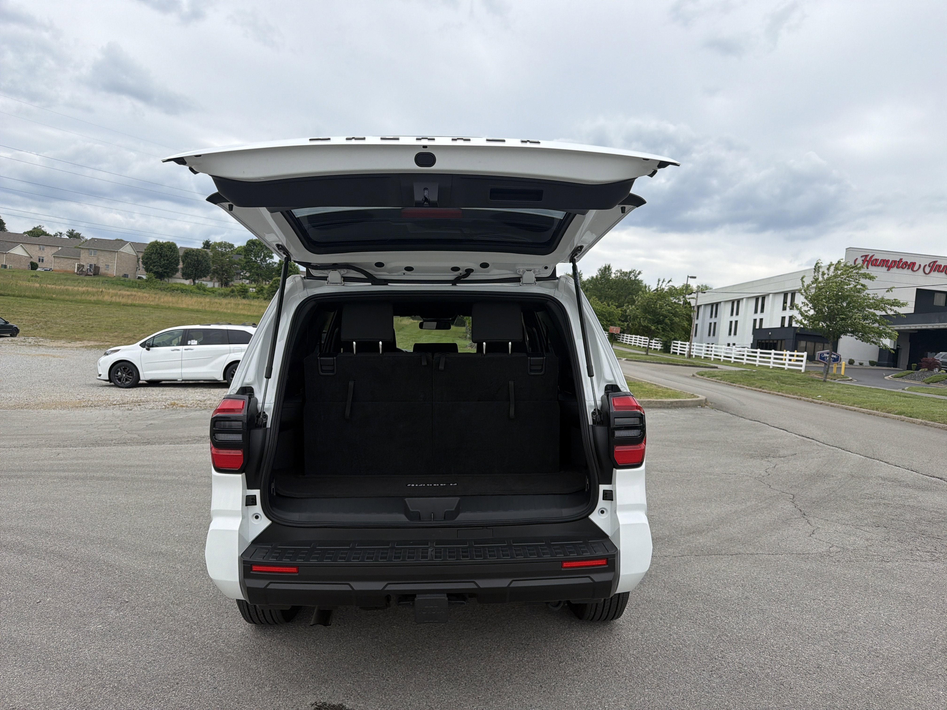 Certified 2025 Toyota 4Runner SR5 AWD/4WD image 29