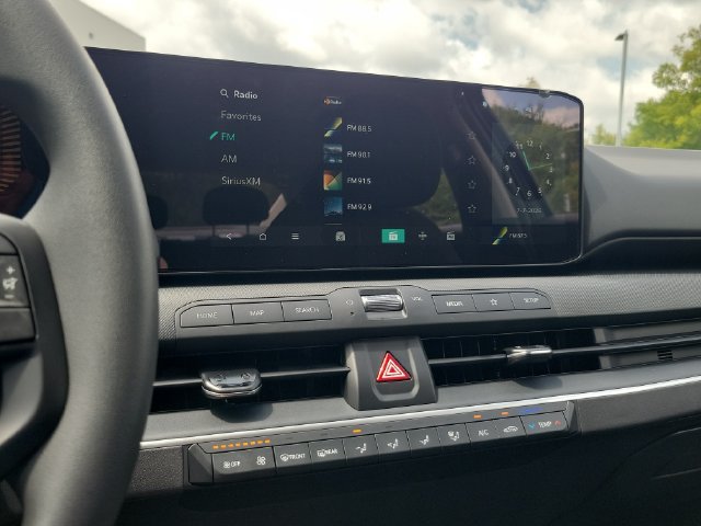 New 2026 Kia K4 FWD image 18