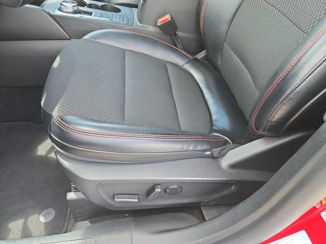 Used 2025 Ford Escape ST-Line AWD/4WD image 14