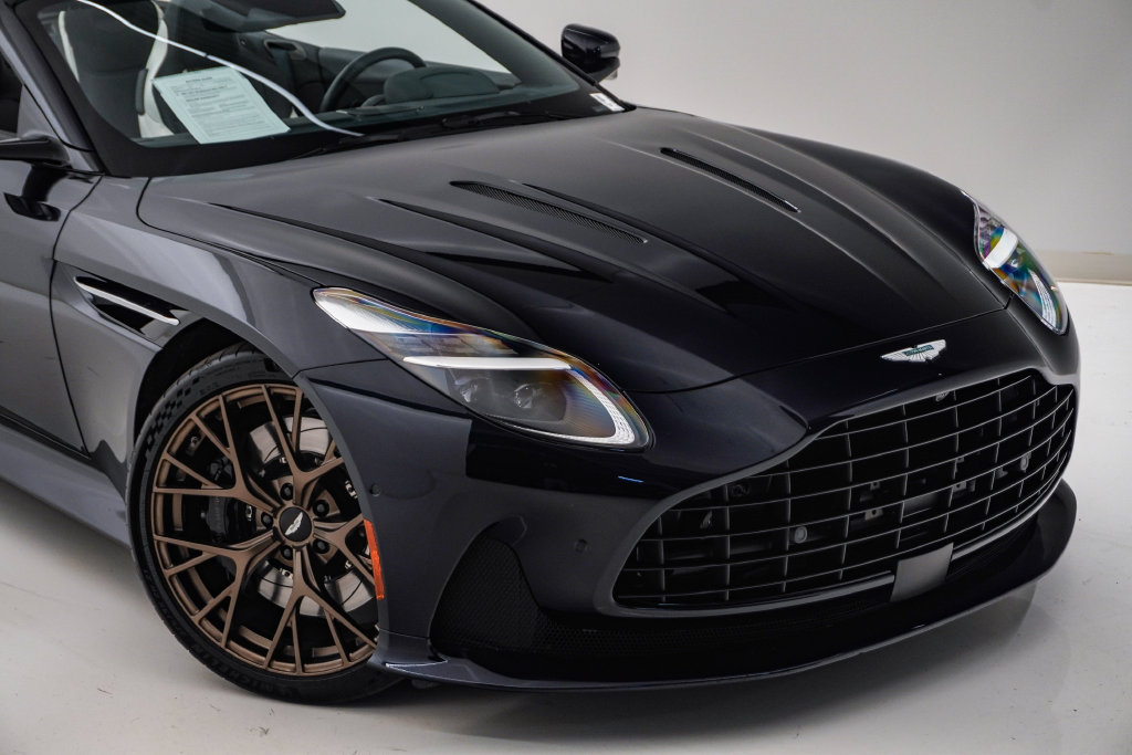 Used 2024 Aston Martin DB12 Convertible RWD image 4