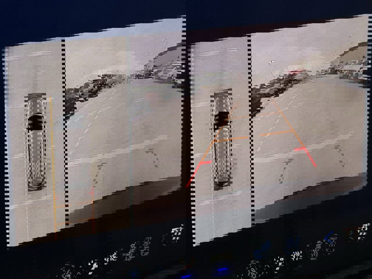 Certified 2025 Chevrolet Traverse High Country image 16