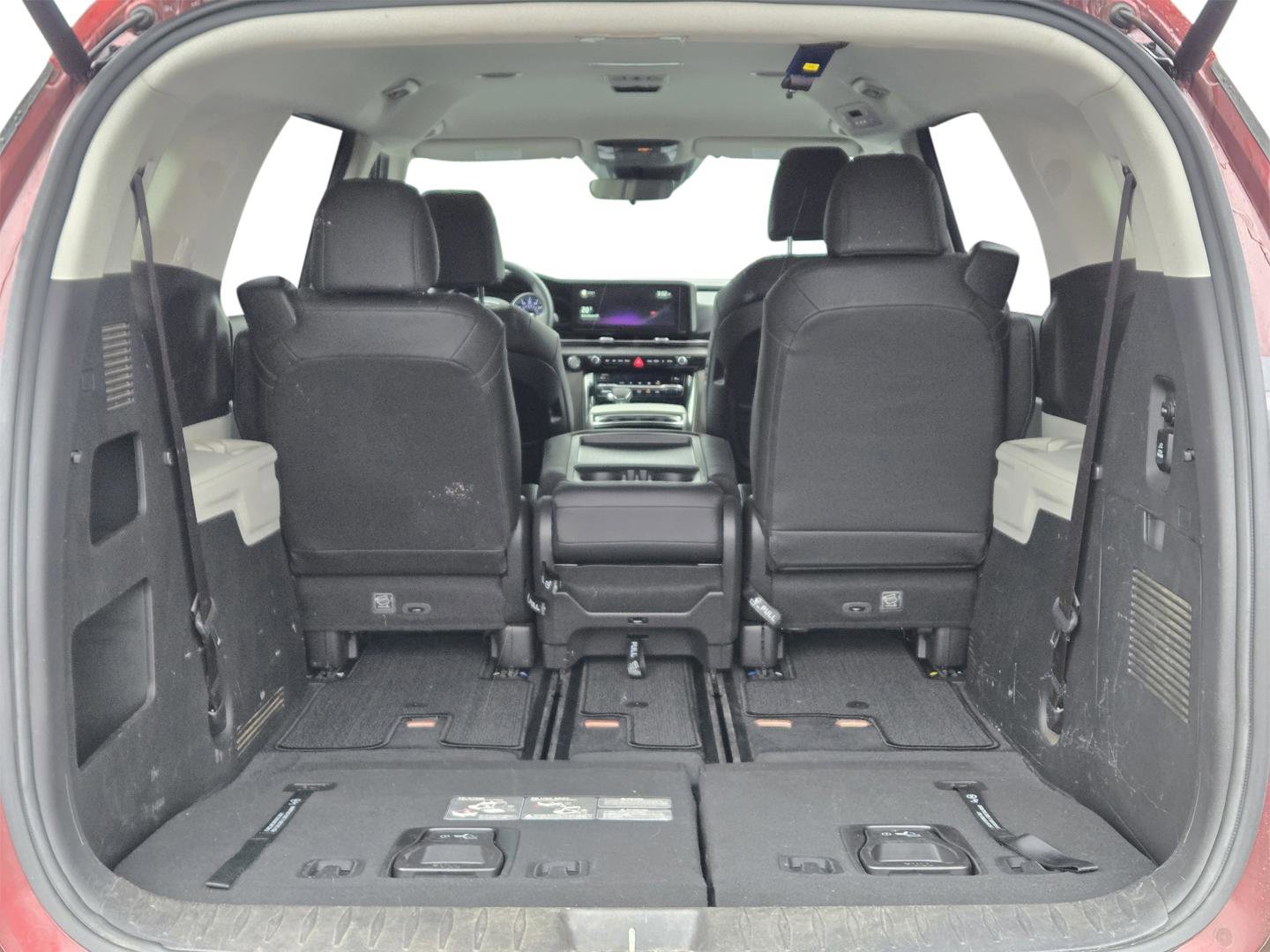 Used 2022 Kia Carnival SX image 10