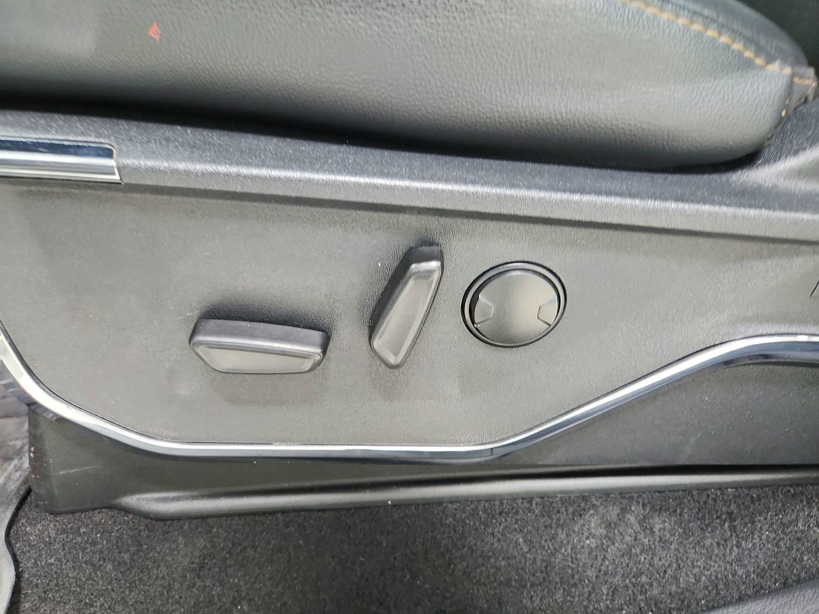 Used 2024 Ford F150 Lariat w/ Tow/Haul Package image 20